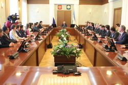 Торжественная церемония вручения дипломов (грантов) Республики Башкортостан, овальный зал Дома Правительства Республики Башкортостан, 8 февраля 2016 года