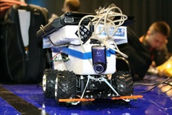 Робототехника создавалась с помощью элементов промышленной автоматизации (факультет Авиационных двигателей УГАТУ)