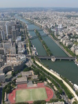 Вид на Париж с 3-го уровня Эйфелевой башни