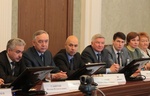 Члены Комиссии государственной молодежной премии в области науки и техники Республики Башкортостан в овальном зале Правительстве Республики Башкортостан